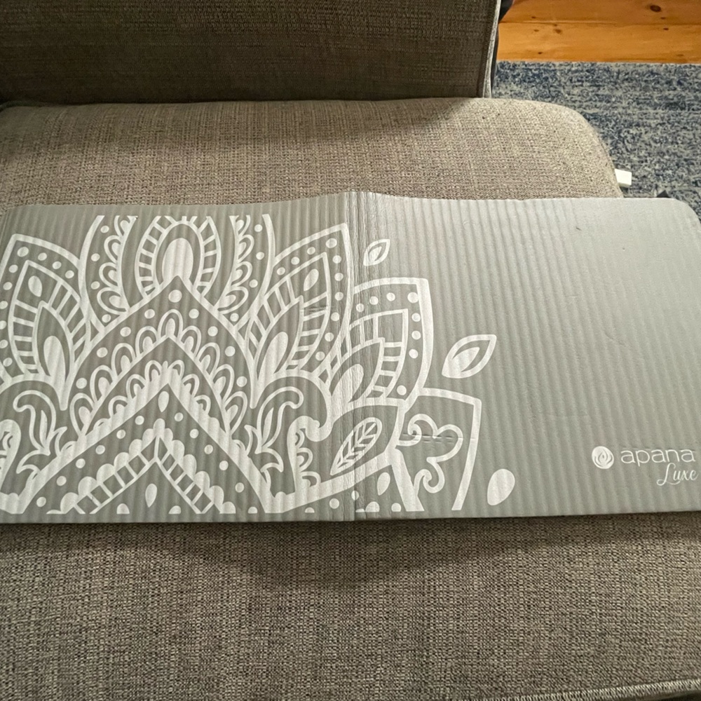 Apana luxe yoga knee mat